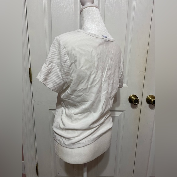 Large Old Navy Fitted Short-Sleeve Cropped Rib-Knit T-Shirt - Picture 10 of 11